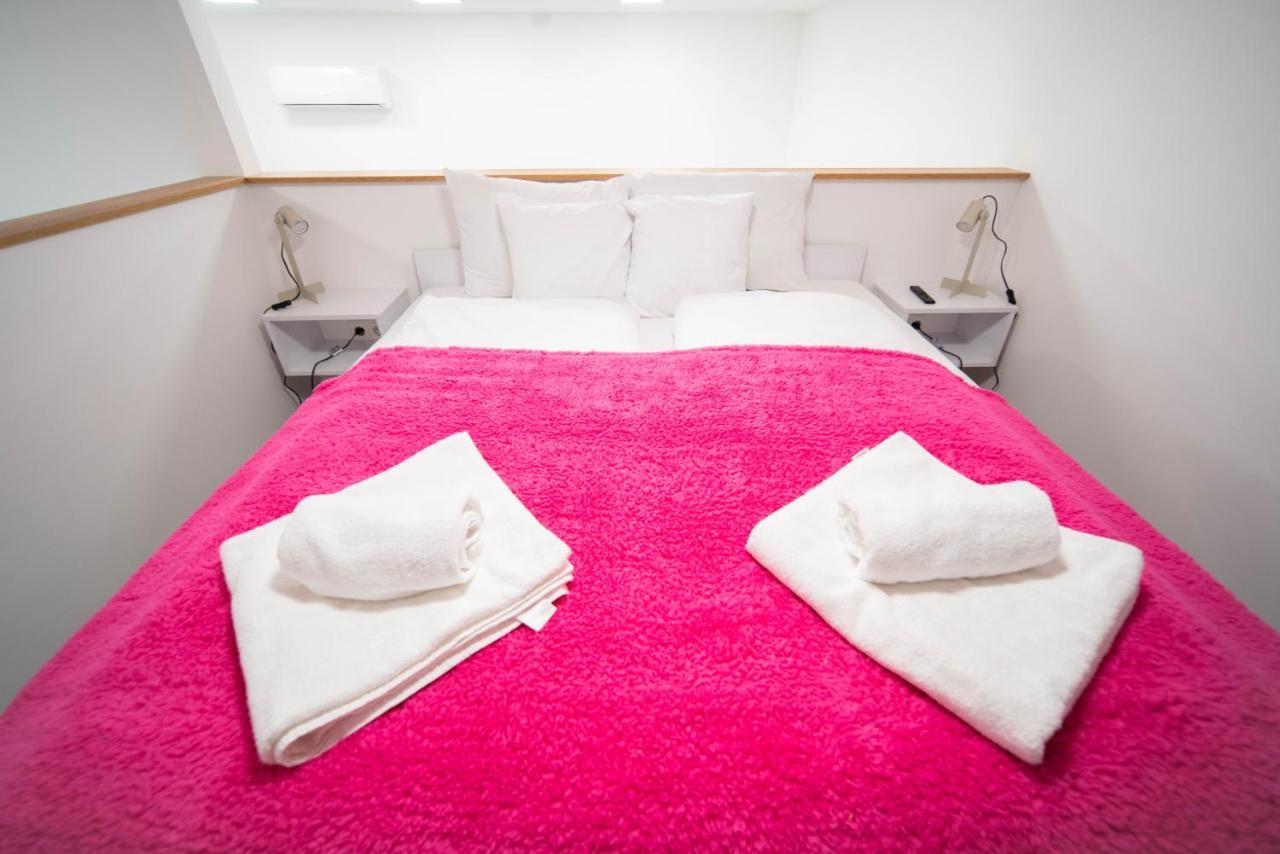 Free Parking Basilica Rob'S Home - Ac, Wi-Fi, Smart Tv Boedapest Buitenkant foto