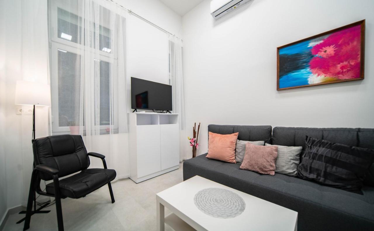 Free Parking Basilica Rob'S Home - Ac, Wi-Fi, Smart Tv Boedapest Buitenkant foto
